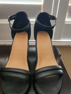 Reaction Kenneth Cole Black Ankle-Strap Heeled Sandals